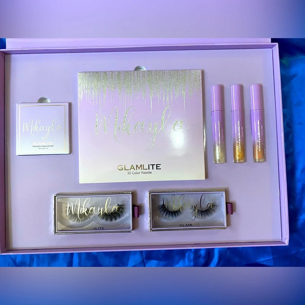Mikayla Glamlite Make Up and Lashes Set - Picture 1 of 16